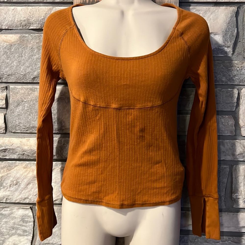 Forever 21 long sleeve scoop neck